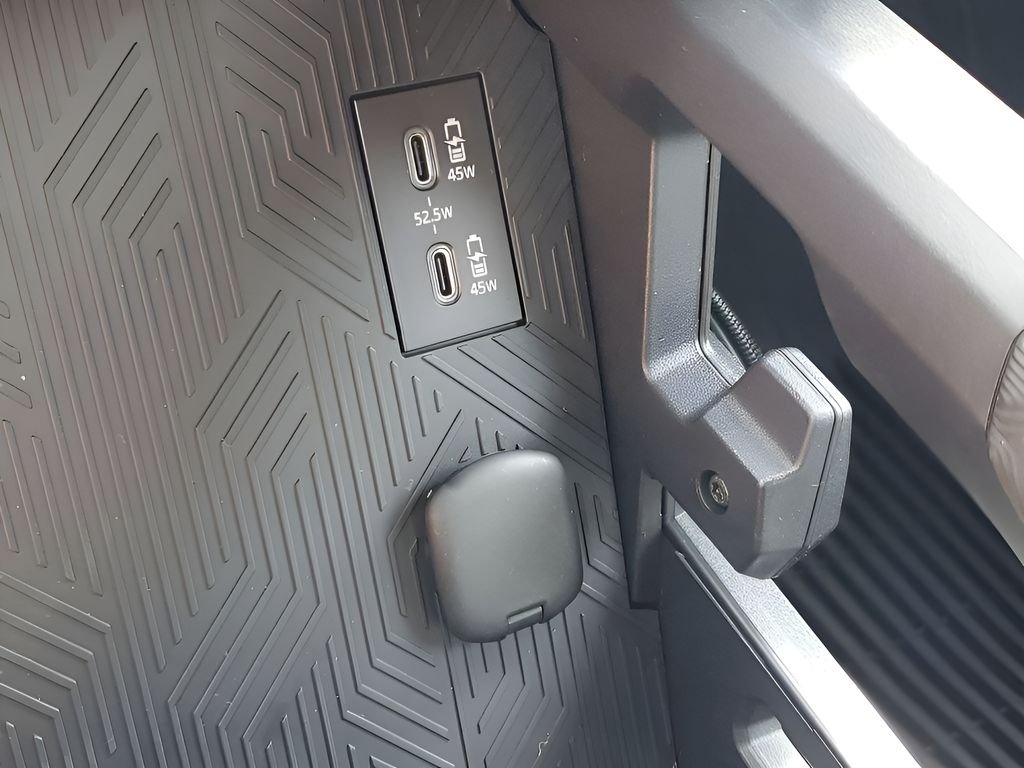 2025 Toyota Tacoma TRD Sport - Photo 32