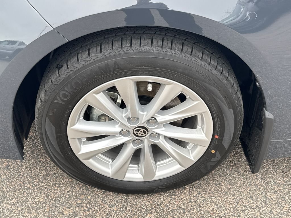 2026 Toyota Corolla LE - Photo 14