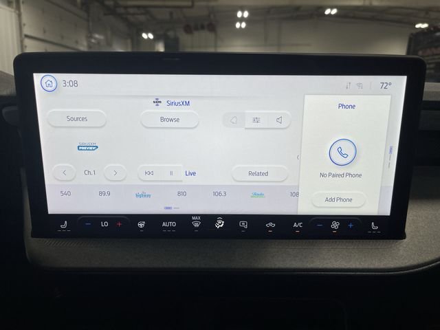 Used 2025 Oxford White Ford XLT image 16