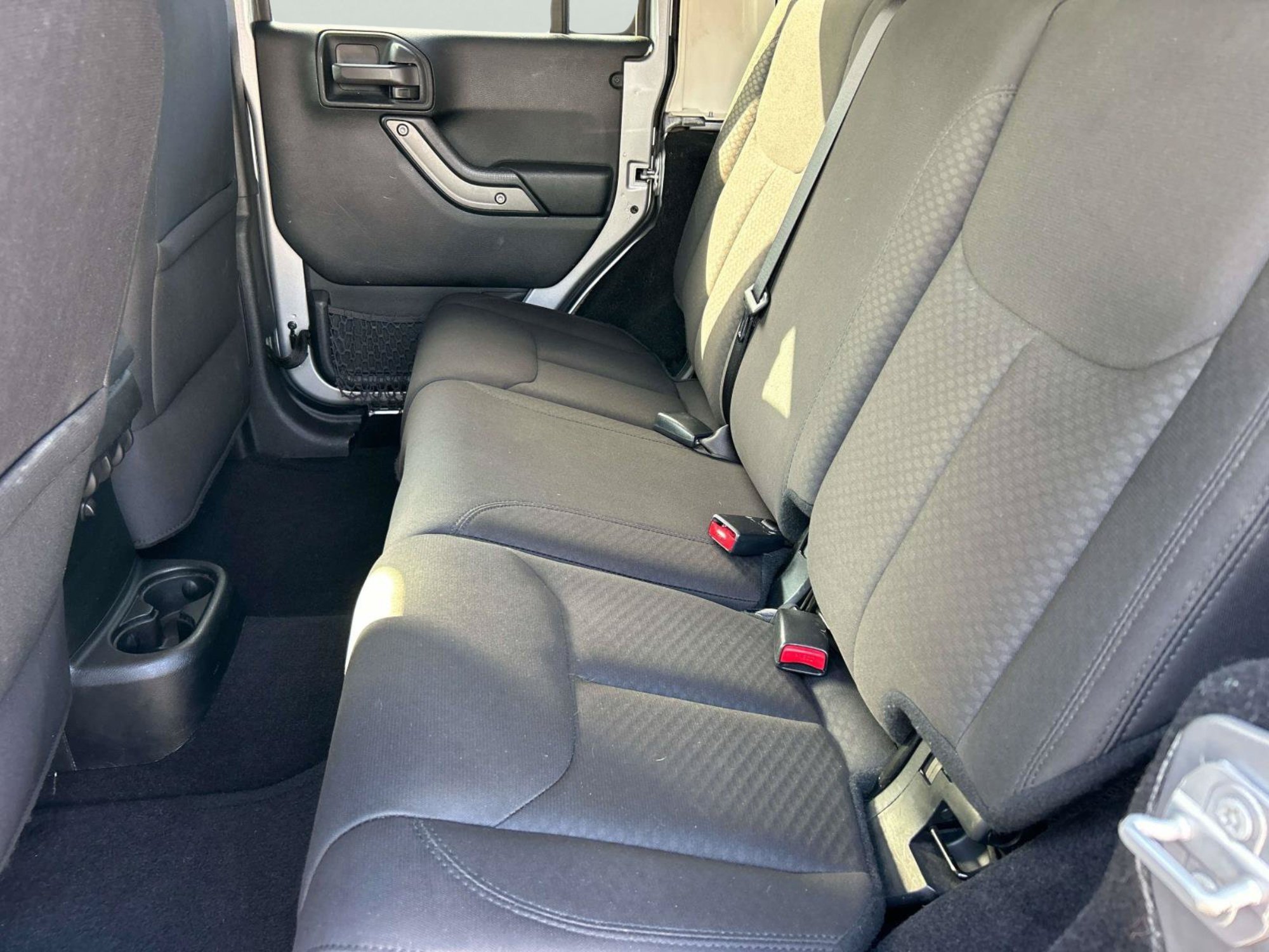 Used 2017 Billet Silver Metallic Clearcoat Jeep Sport image 14