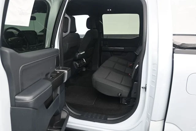 Certified Used 2022 White Metallic Ford XLT image 5