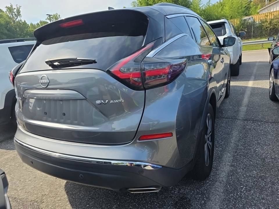 Used 2023 Gray Nissan SV image 4