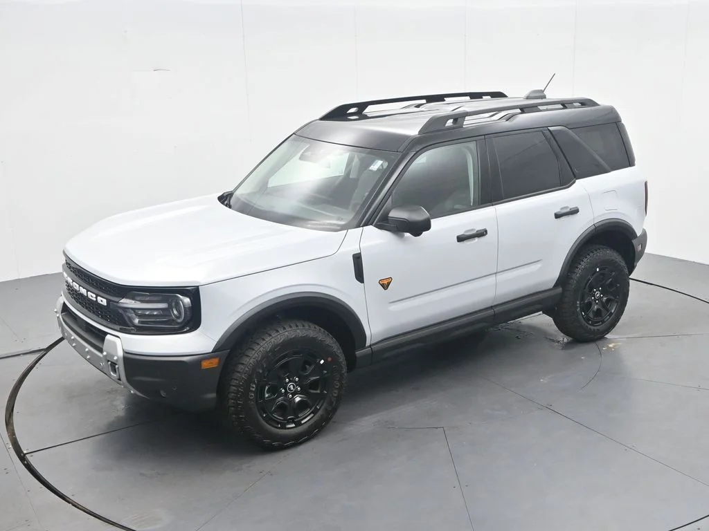 New 2026 Space White Metallic Ford Badlands® image 32