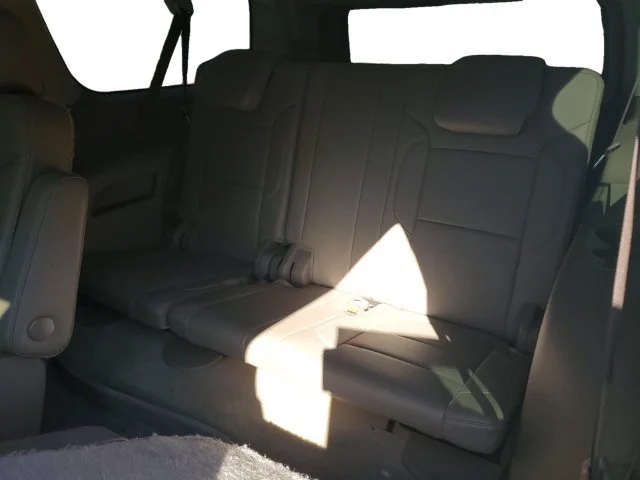 Used 2018 IRIDESCENT PEARL TRICOAT Chevrolet Premier image 29