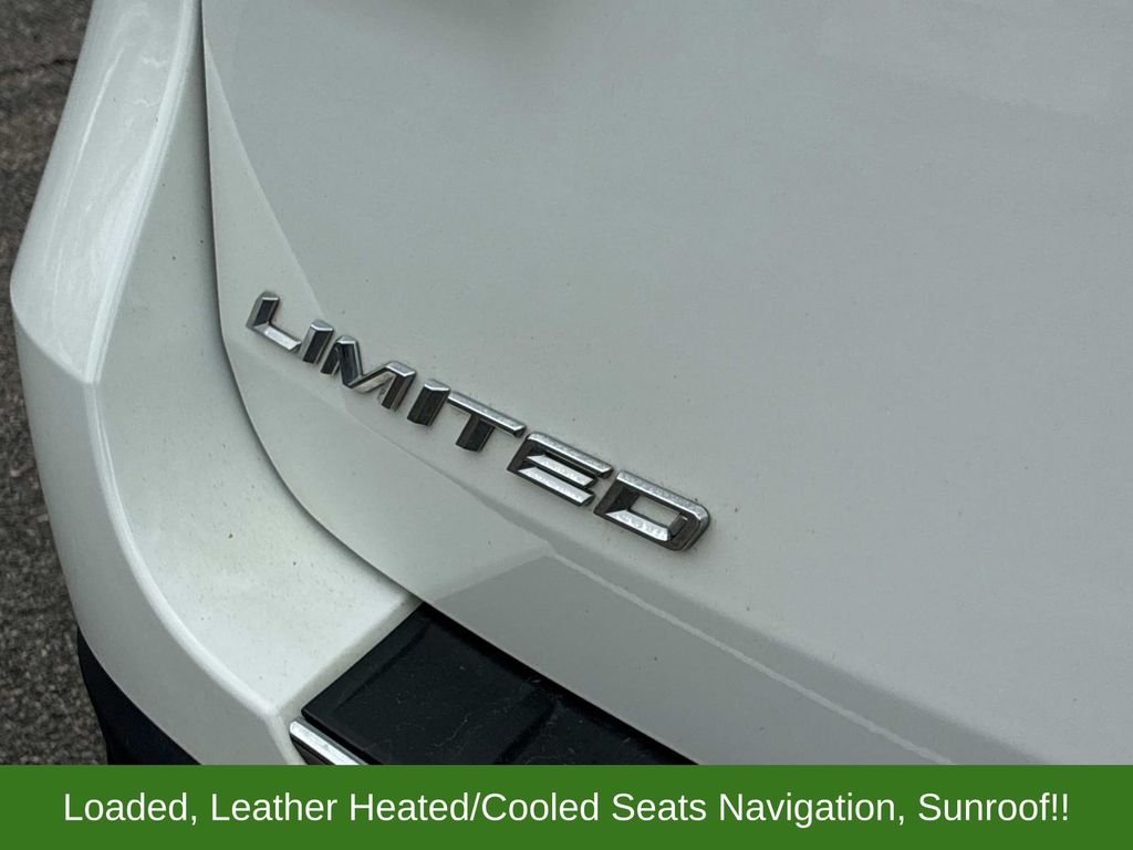 Used 2024 White Ford Limited image 10