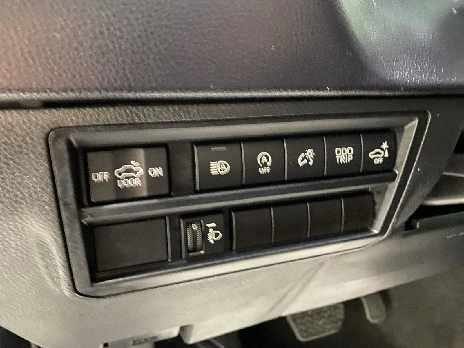 Used 2023 Midnight Black Metallic Toyota SR5 image 18