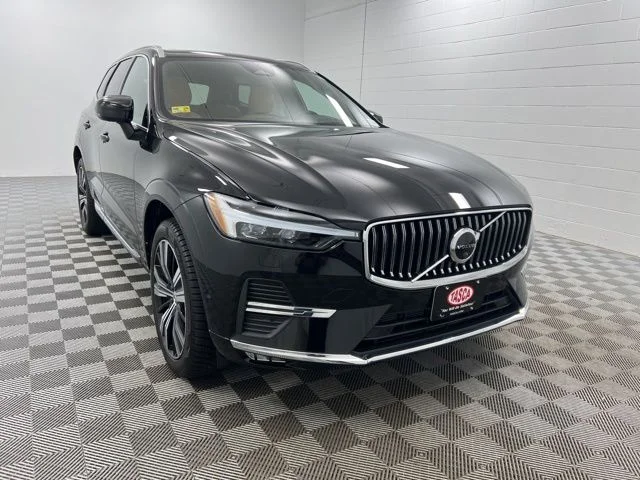2023 Volvo XC60 B5 Ultimate Bright Theme