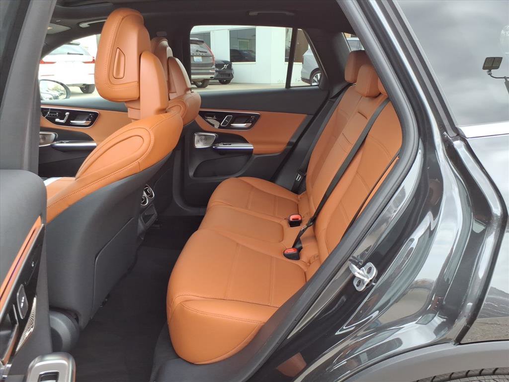 Used 2026 Graphite Grey Metallic Mercedes-Benz GLC 300 image 13