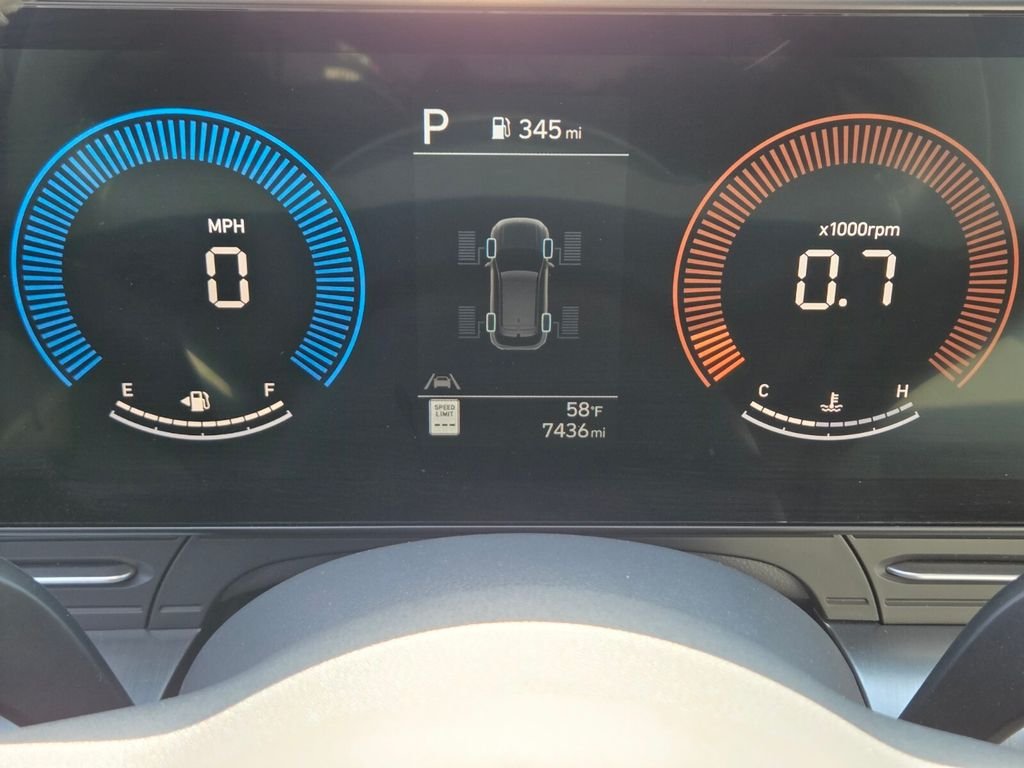 Used 2025 Black Hyundai SEL image 27