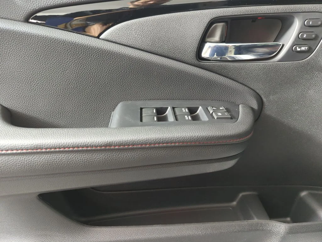 New 2026 Sonic Gray Pearl Honda Black Edition image 14