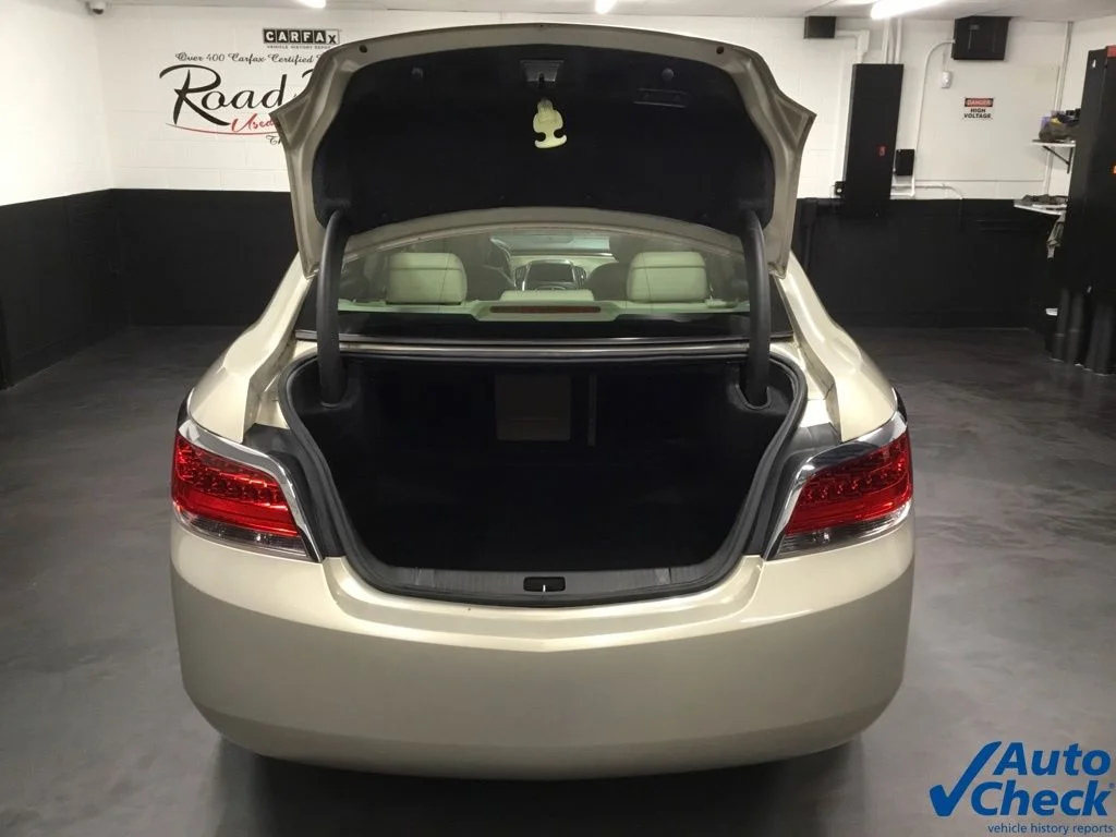 Used 2010 Gold Buick CXL image 12