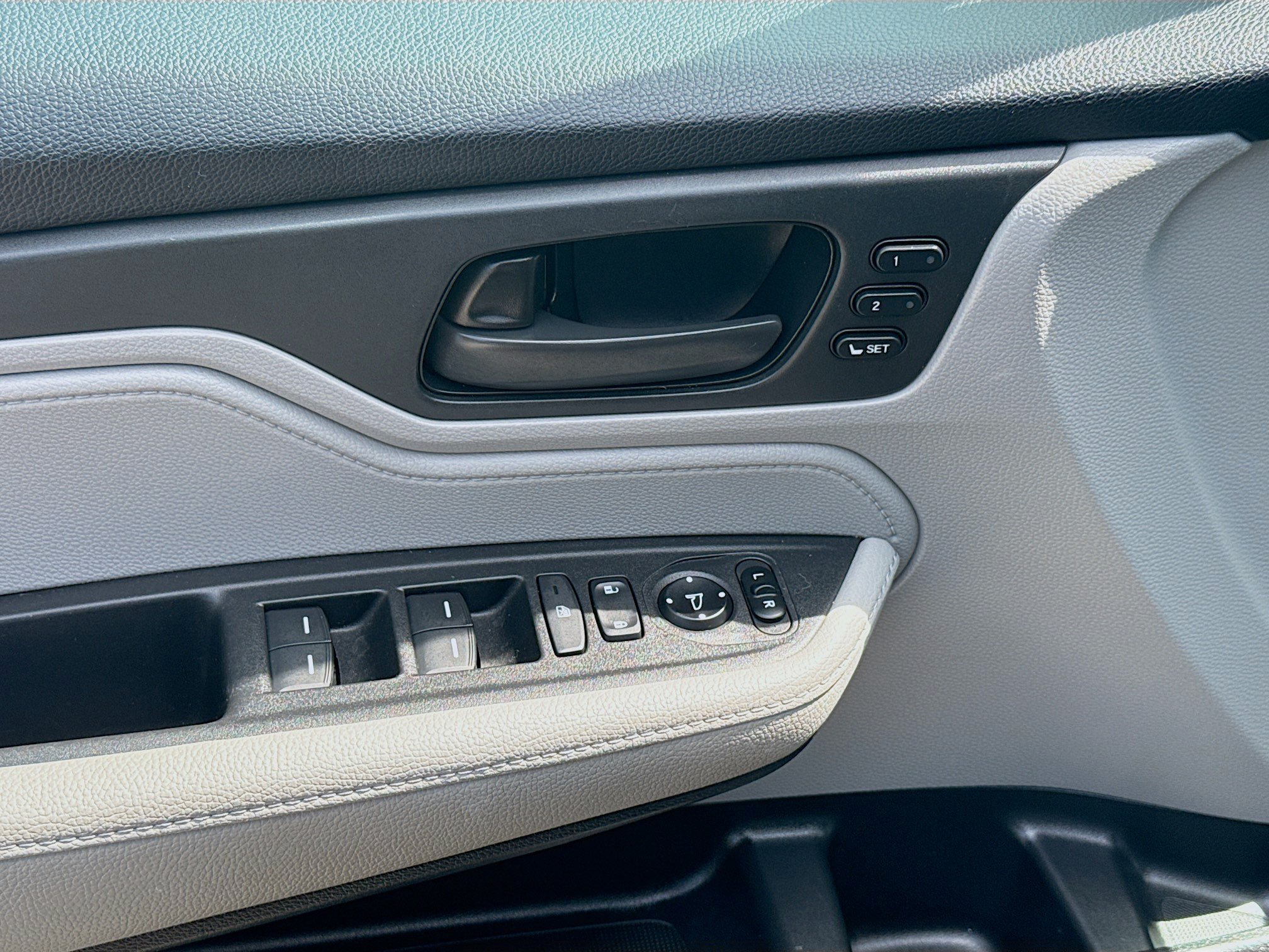 2018 Honda Odyssey EX-L - Photo 14