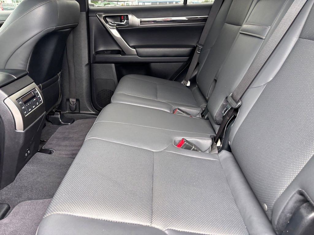 Used 2023 Black Lexus 460 image 30