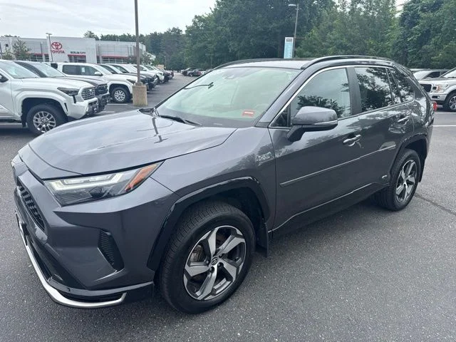 Used 2023 Magnetic Gray Metallic Toyota SE image 7