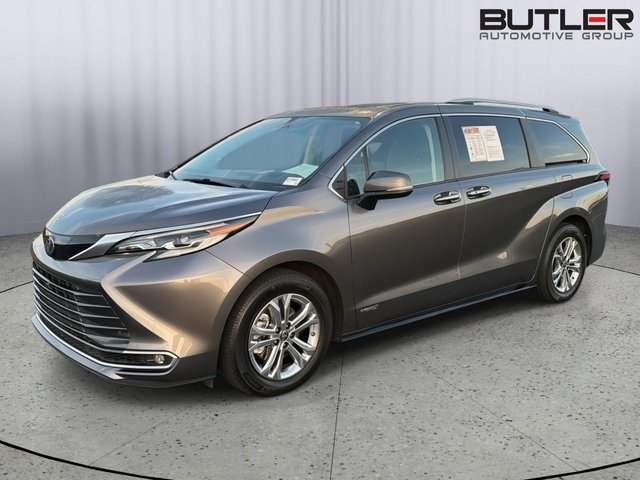 2021 Toyota Sienna Platinum 7-Passenger