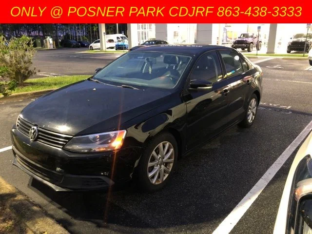 Used 2011 Black Volkswagen 2.5L SE image 7