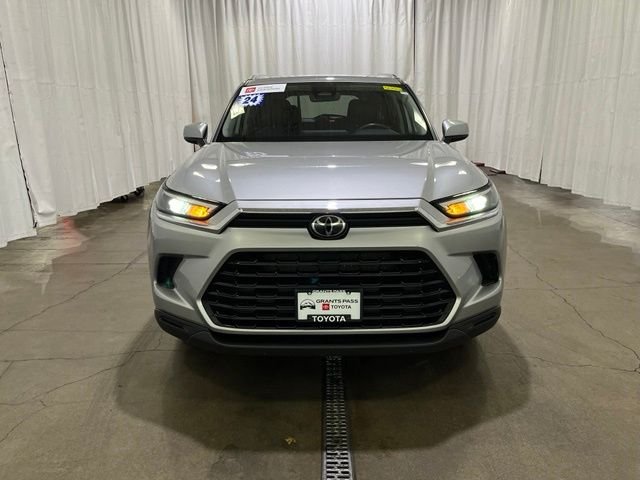 Certified Used 2024 Silver Toyota XLE image 9
