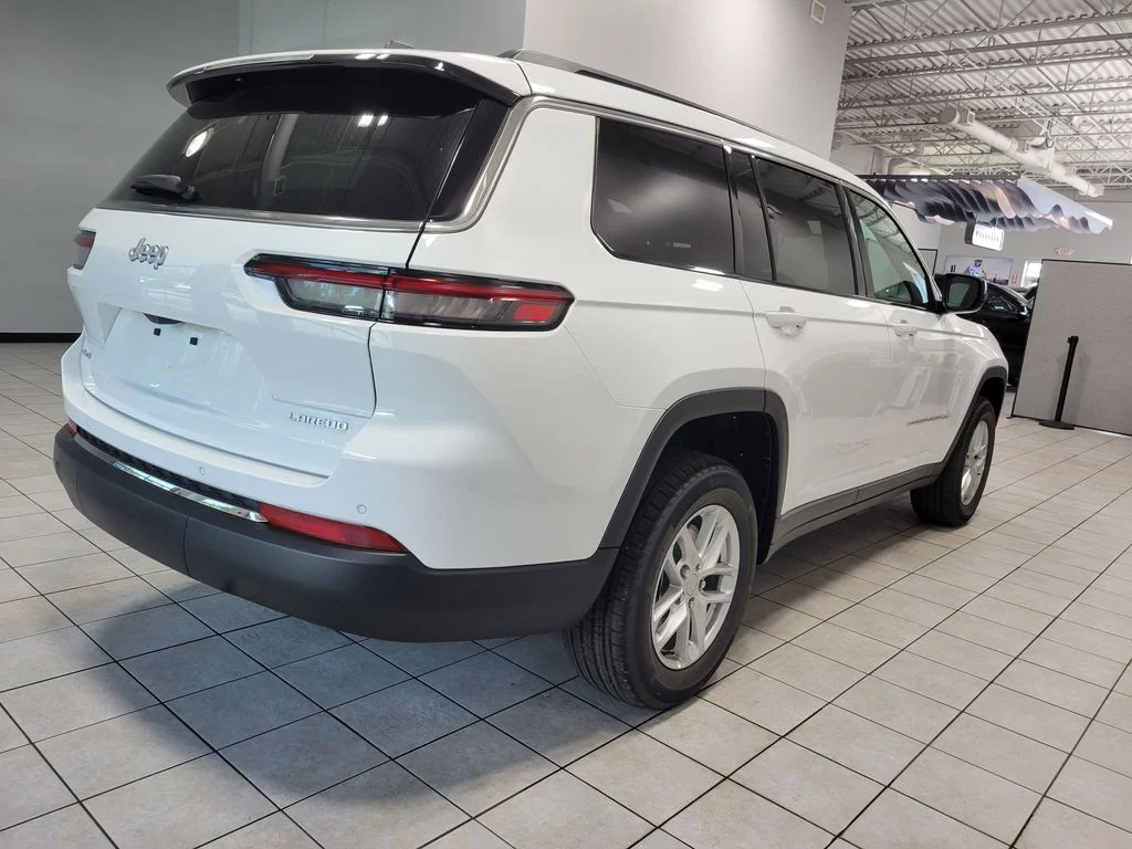 New 2026 White Jeep Laredo X image 7