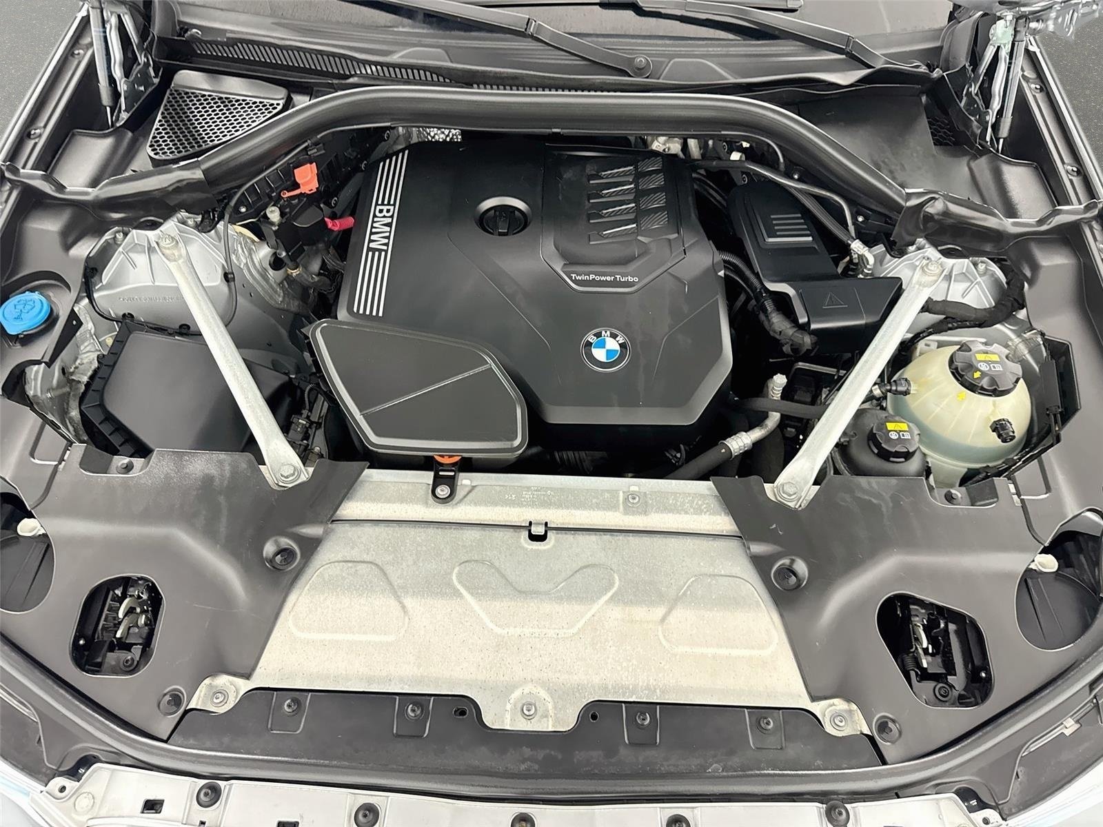 Used 2020 Glacier Silver Metallic BMW sDrive30i image 31