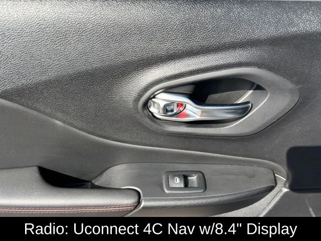 Used 2022 White Jeep Trailhawk image 17
