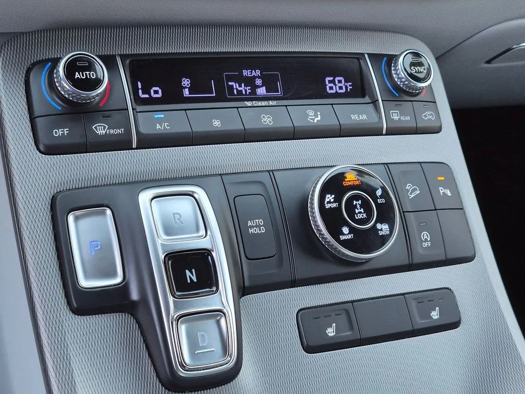 Used 2021 Black Hyundai SEL image 19