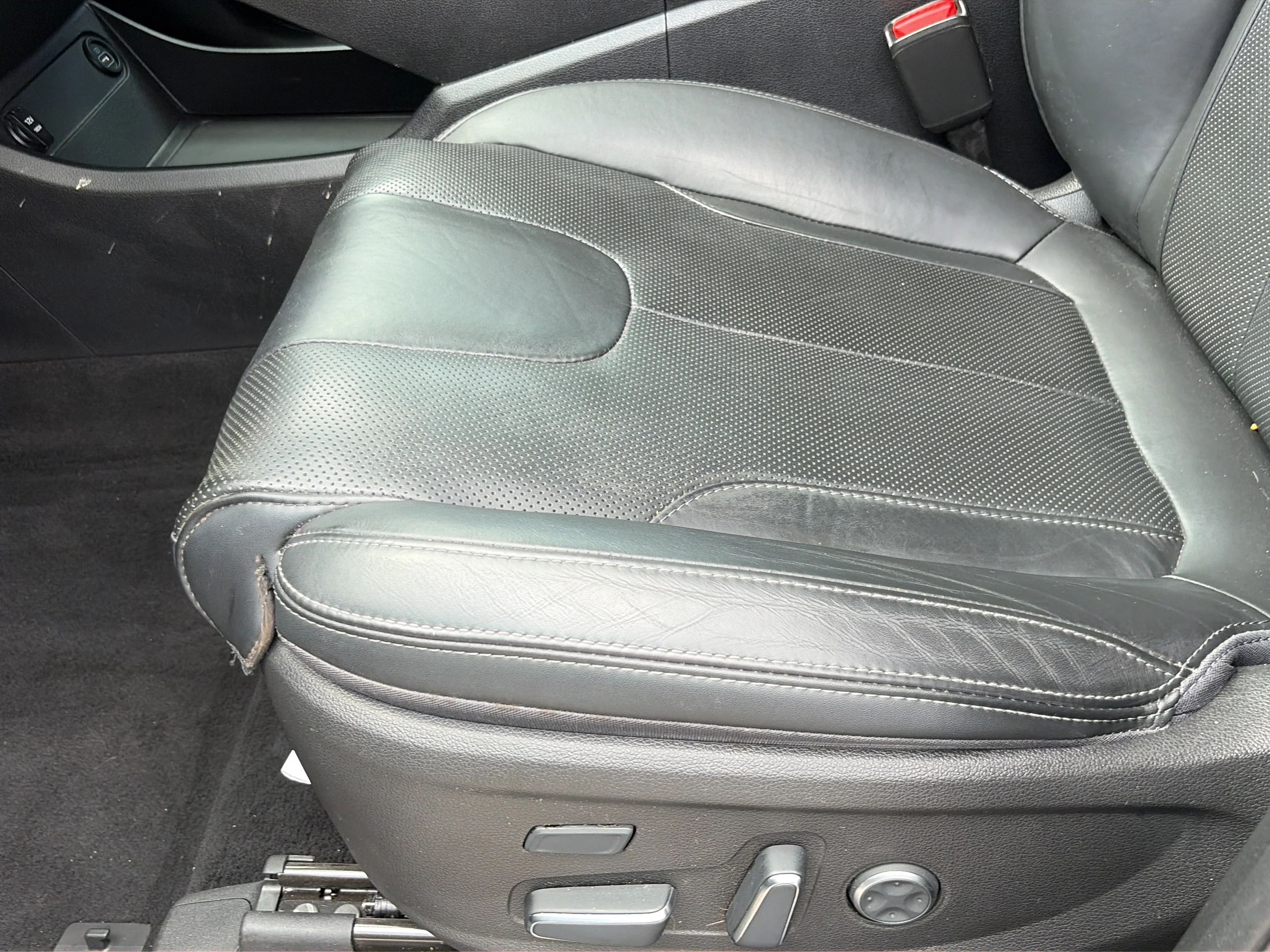 Used 2023 Portofino Gray Hyundai Calligraphy image 17