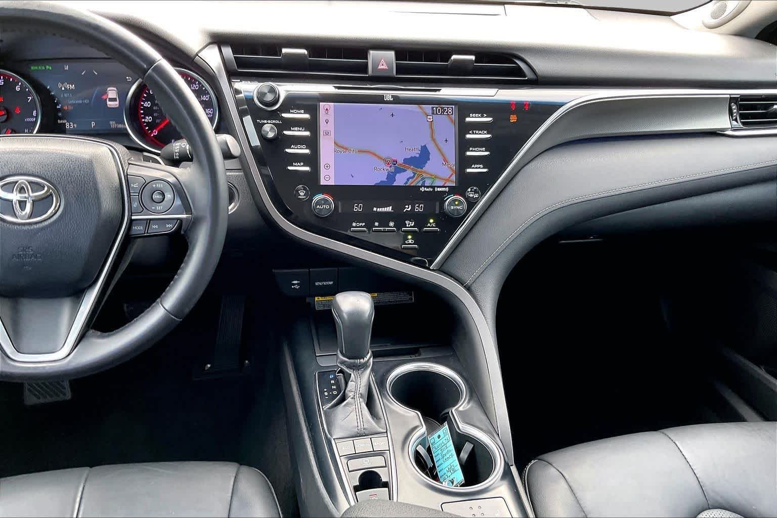 Used 2018 Wind Chill Pearl Toyota XSE V6 image 7