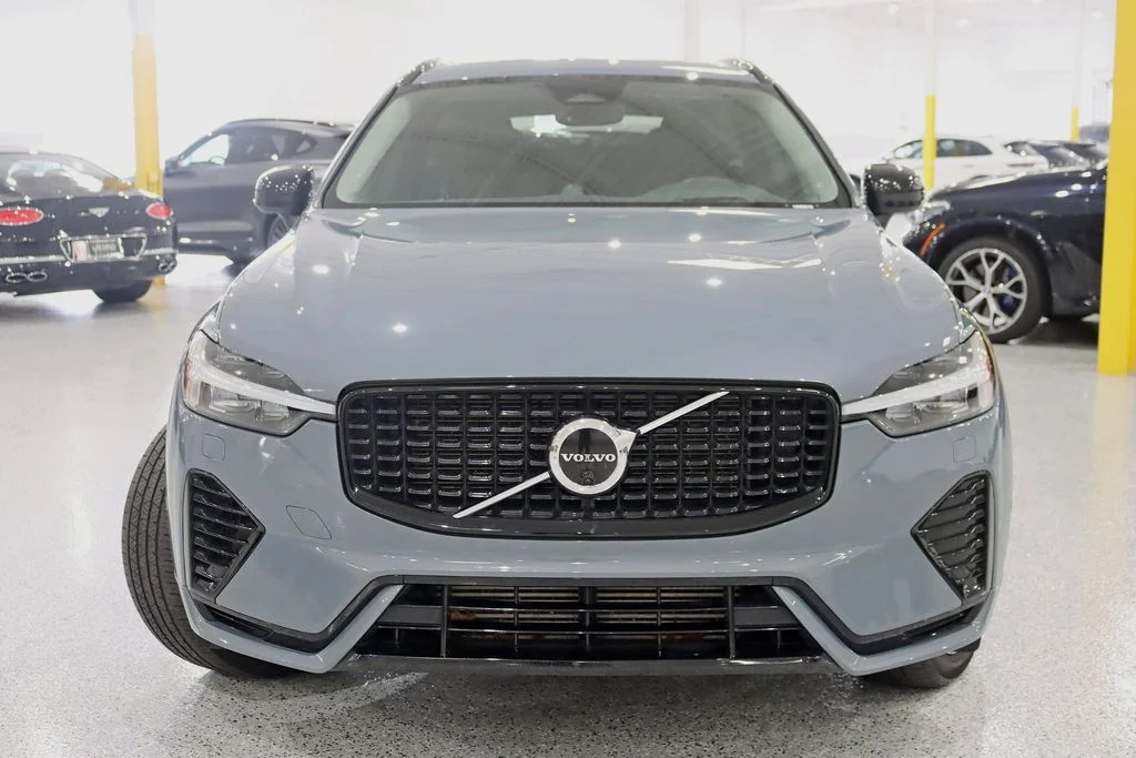 Used 2023 Gray Volvo Ultimate image 6