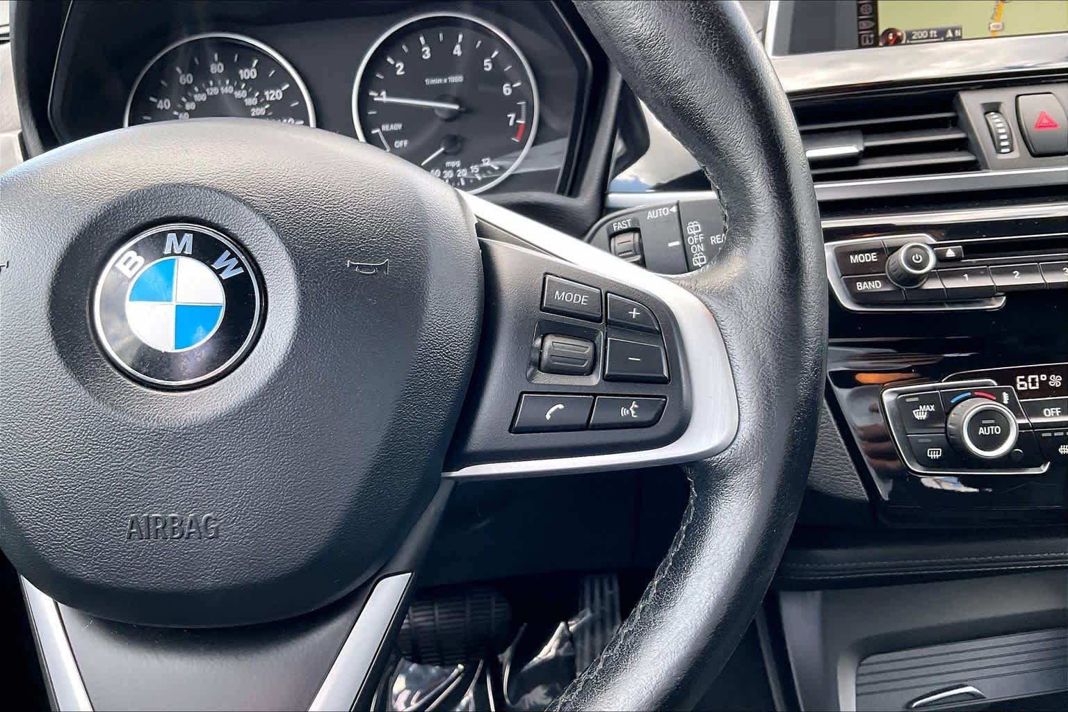 Used 2017 Alpine White BMW xDrive28i image 23