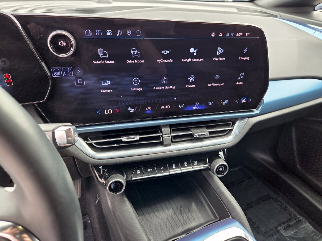 2024 Chevrolet Equinox EV LT - Photo 24