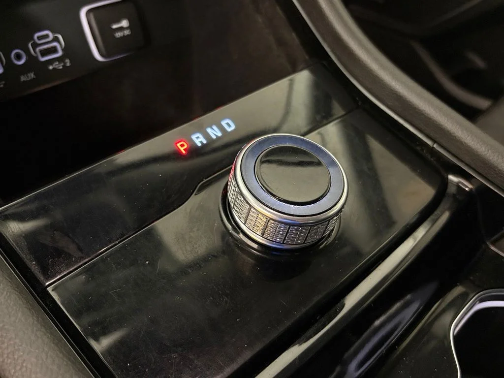 Used 2022 Gray Jeep Limited image 31