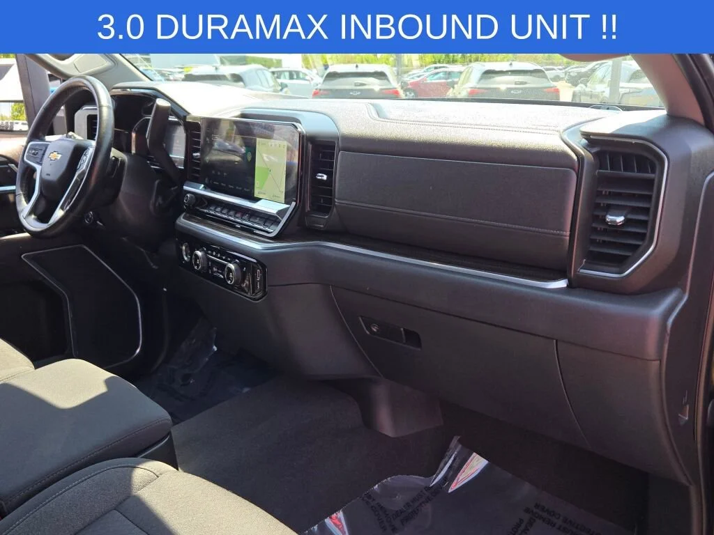2022 Chevrolet Silverado 1500 LT - Photo 7