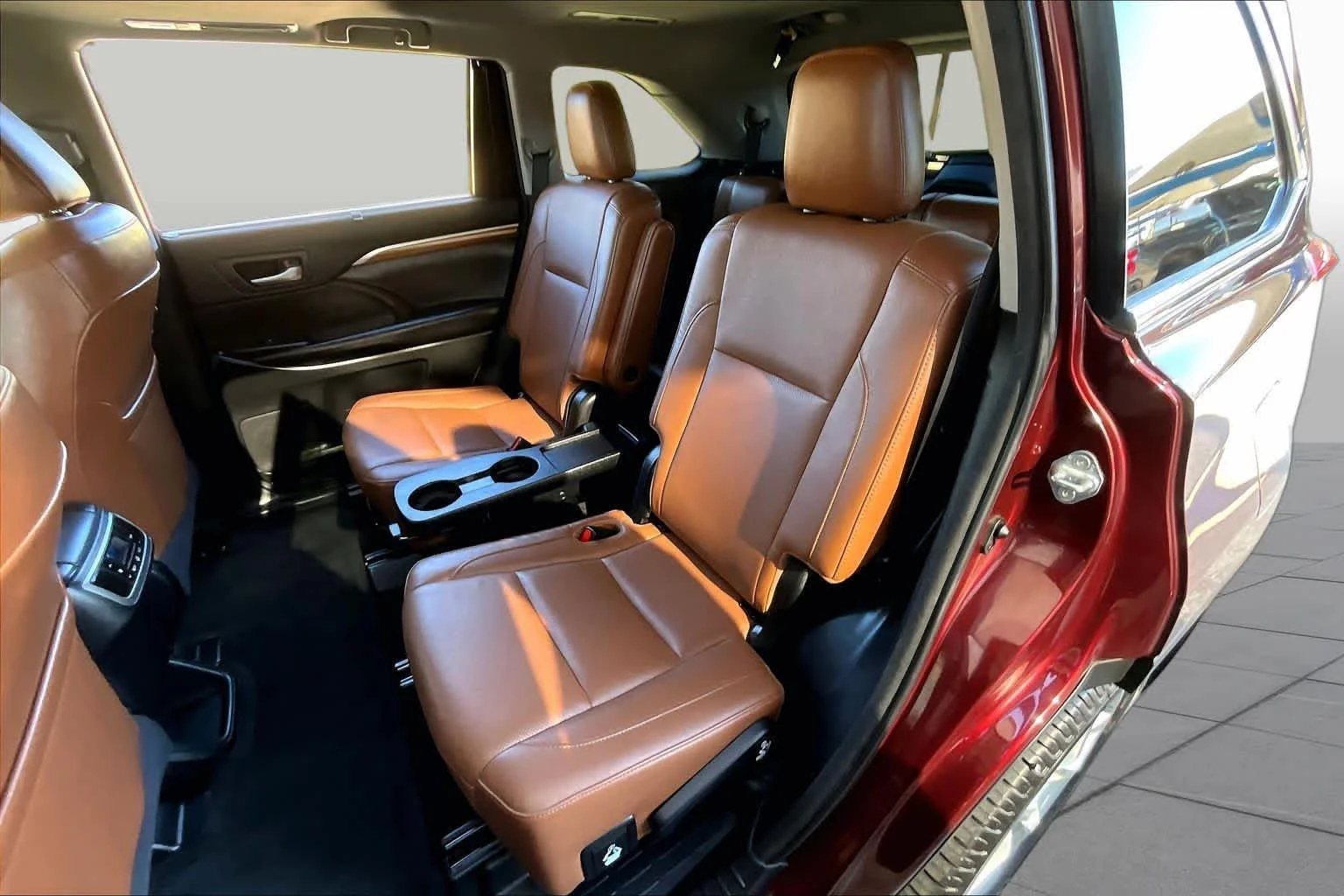 Used 2017 Ooh La La Rouge Mica Toyota Limited image 21