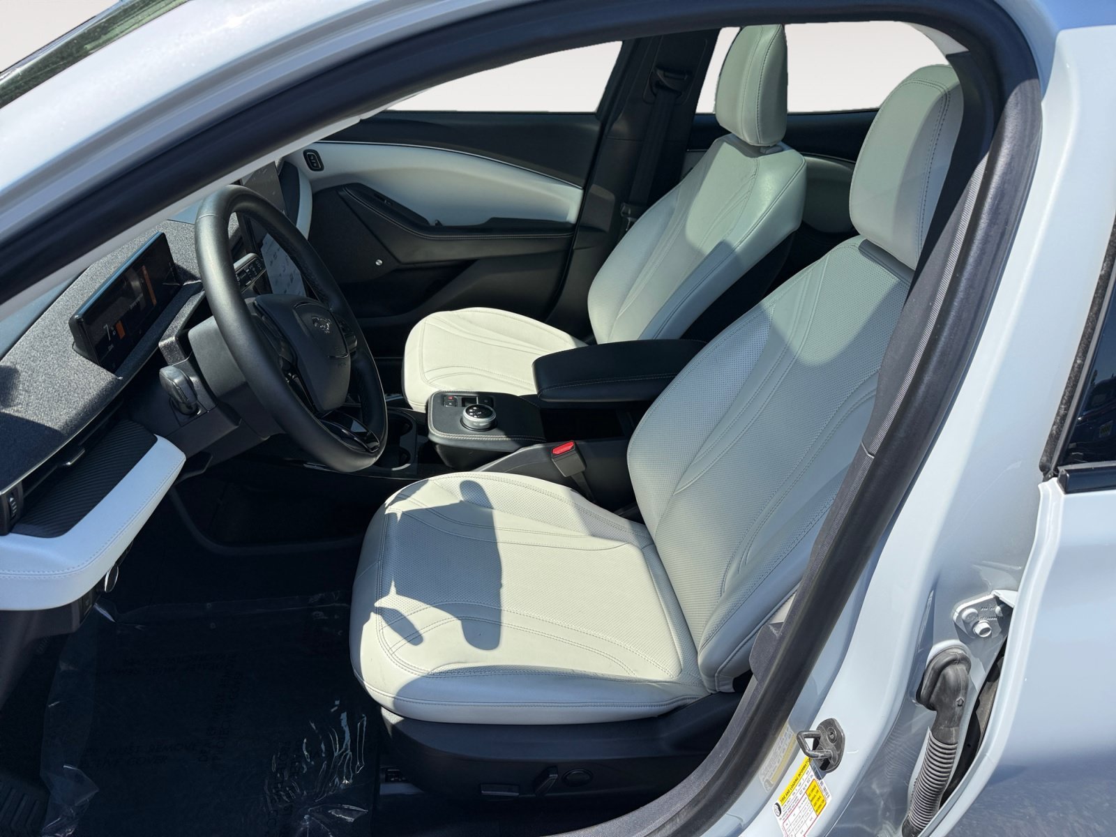 Certified Used 2023 White Metallic Ford Premium image 10
