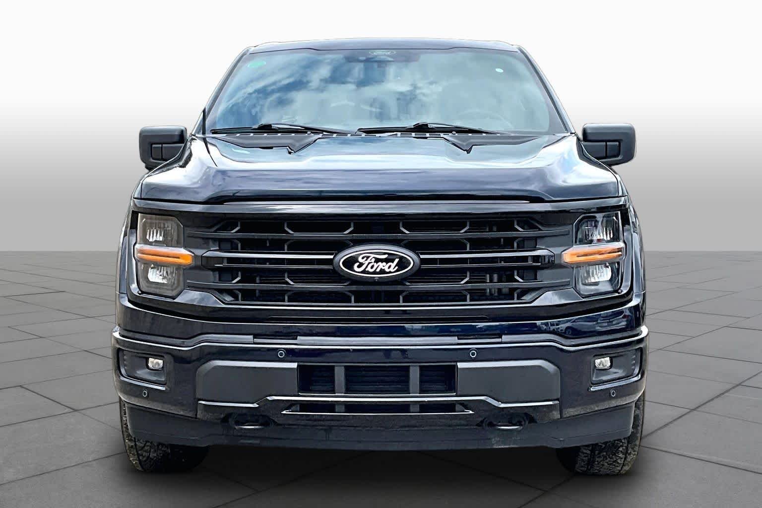 Certified Used 2025 Blue Ford XLT image 4