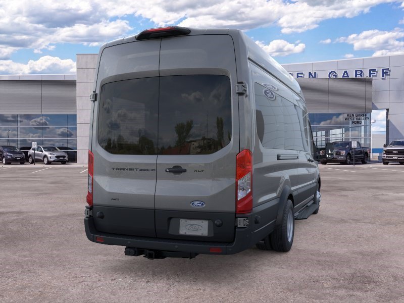 New 2026 Carbonized Gray Metallic Ford XLT image 9