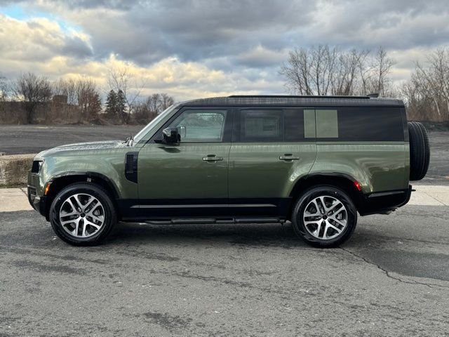 New 2026 Woolstone Green Land Rover X-Dynamic SE image 5