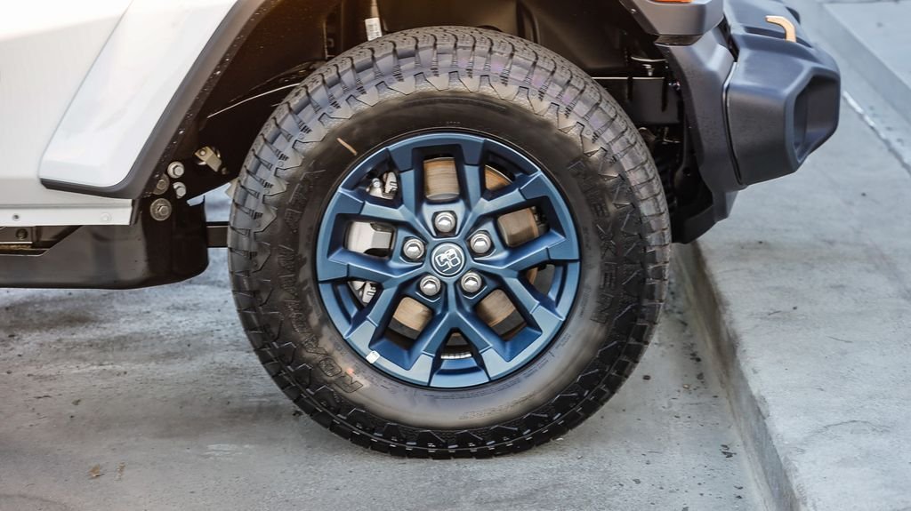 New 2026 Bright White Clearcoat Jeep 85th Anniversary Edition image 11