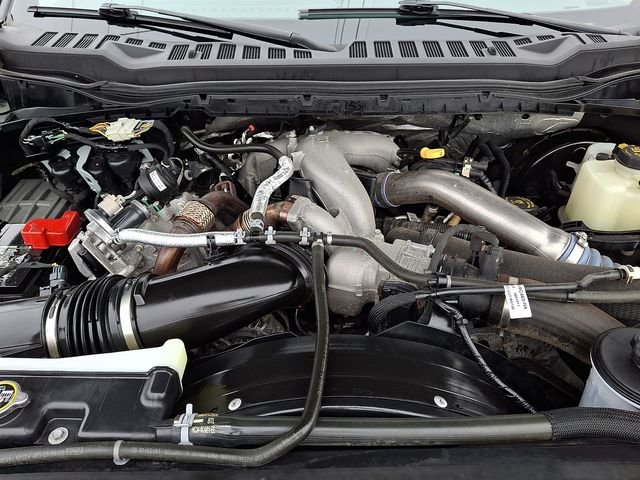 Used 2023  Ford Lariat image 28