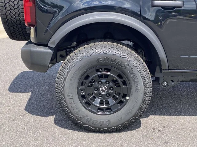 New 2026 Black Ford Base image 3