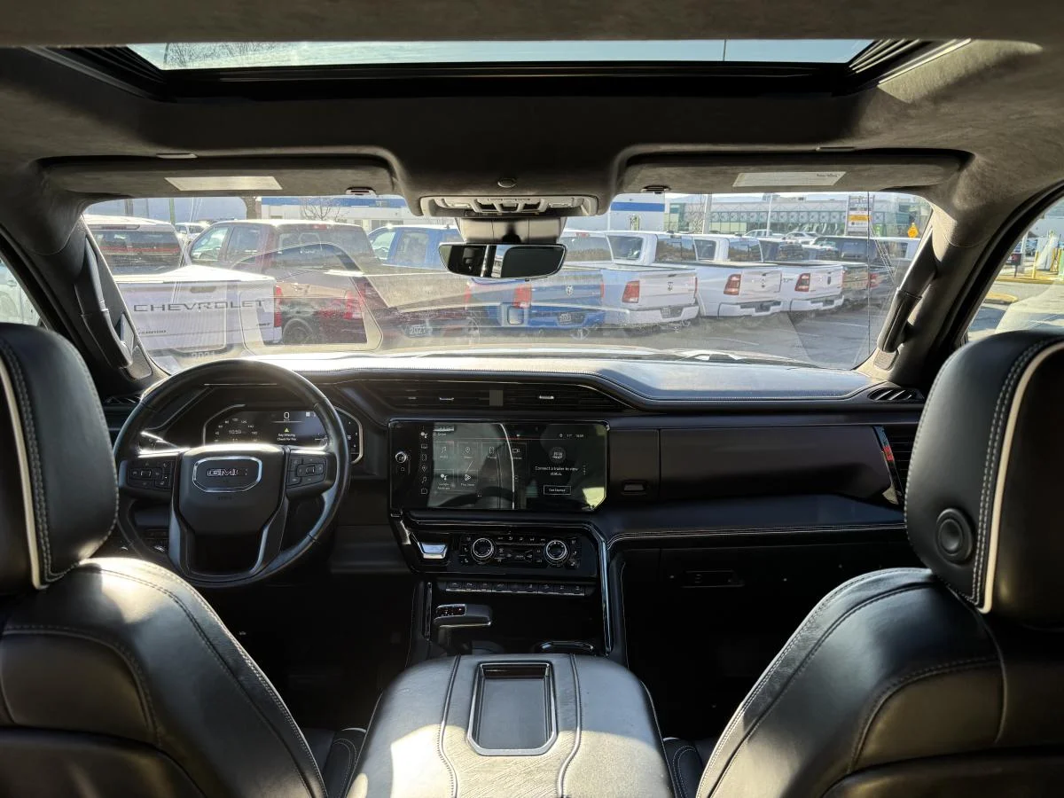 Used 2022 Grey GMC At4x image 12