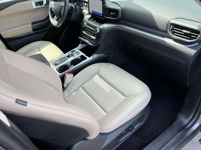 Certified Used 2020 Magnetic Ford XLT image 25