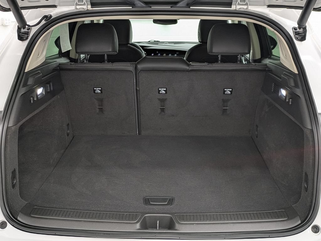 Used 2023 Summit White Buick Preferred image 13