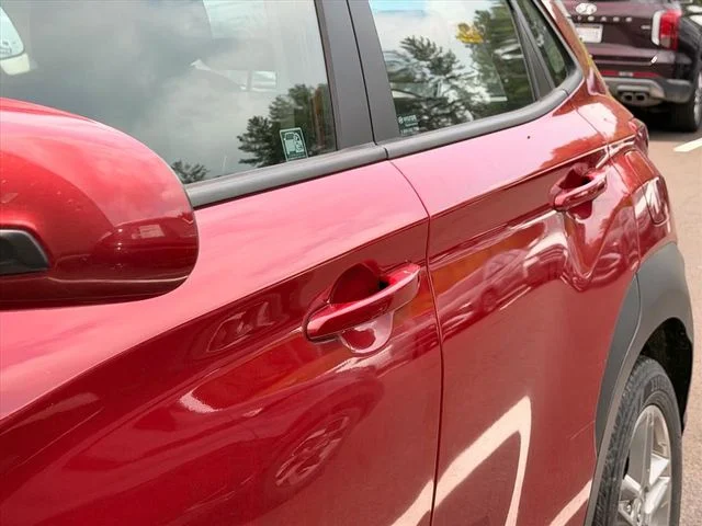Used 2021 Red Hyundai SE image 17