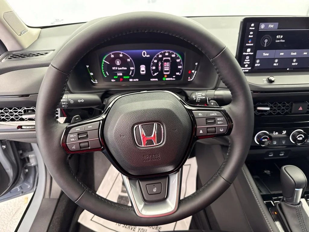 New 2026 Urban Gray Pearl Honda Touring image 24