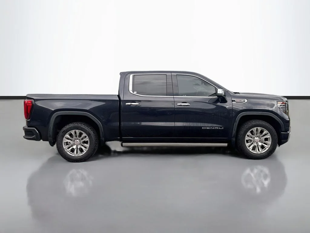 Used 2023 Silver GMC Denali image 2