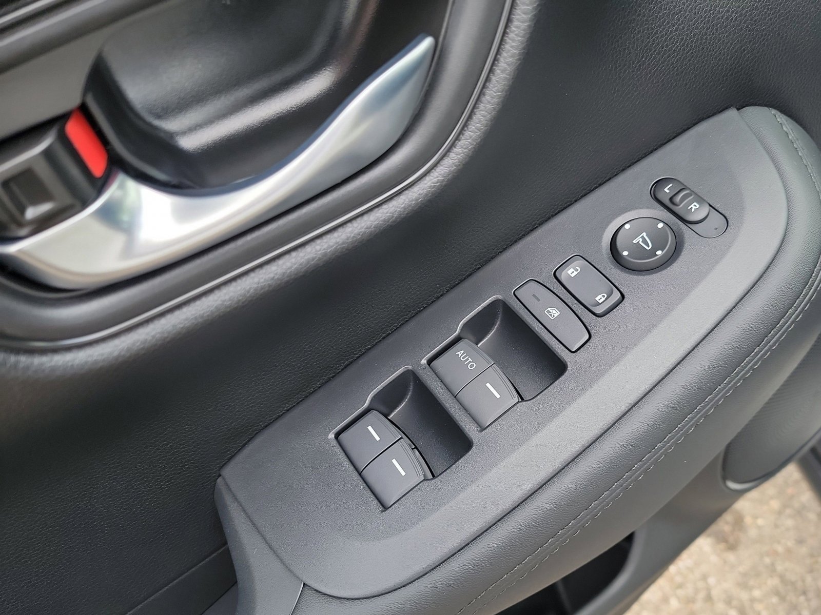 2026 Honda HR-V LX - Photo 6