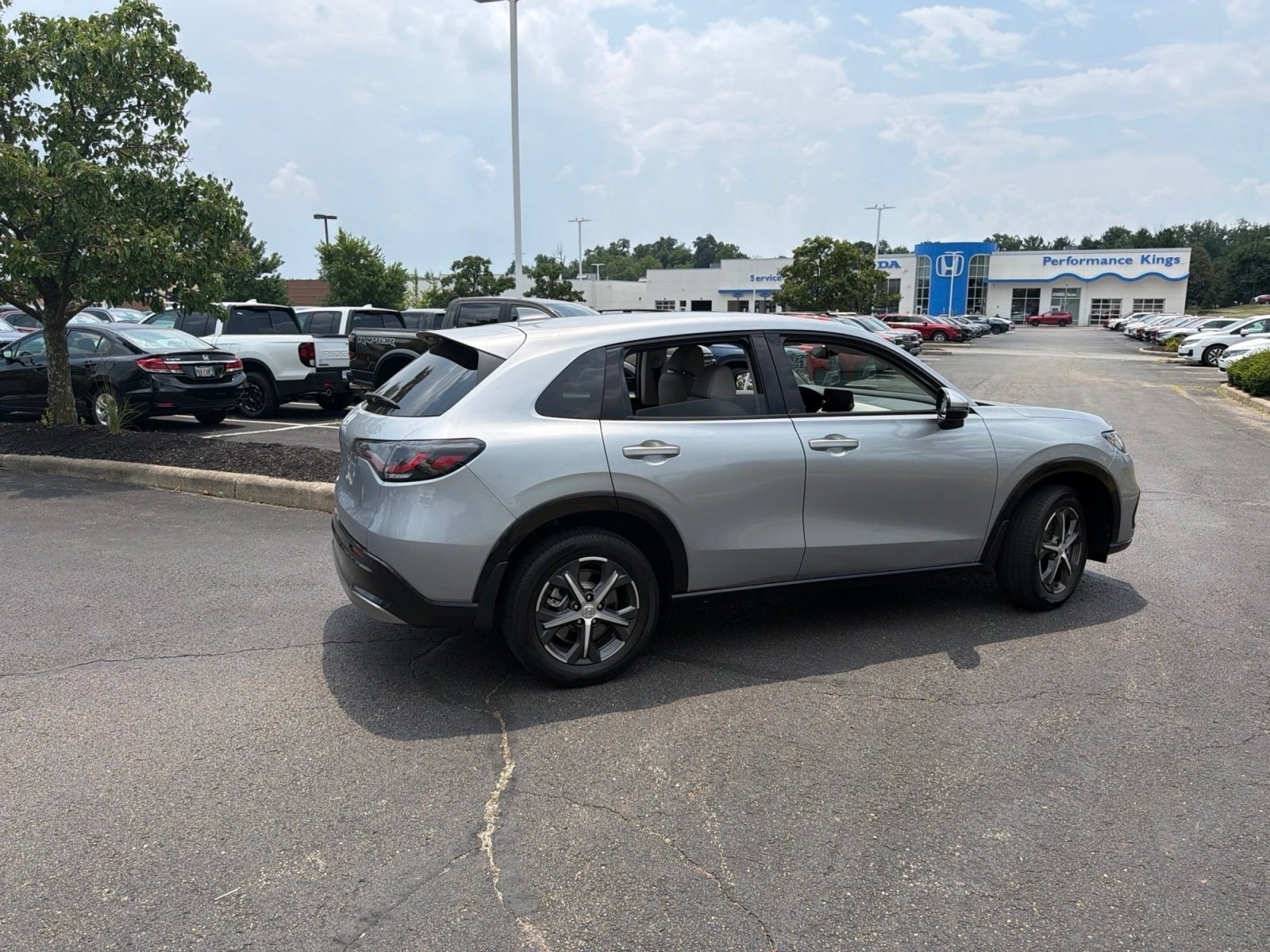 Certified Used 2025 Lunar Silver Metallic Honda EX-L image 27