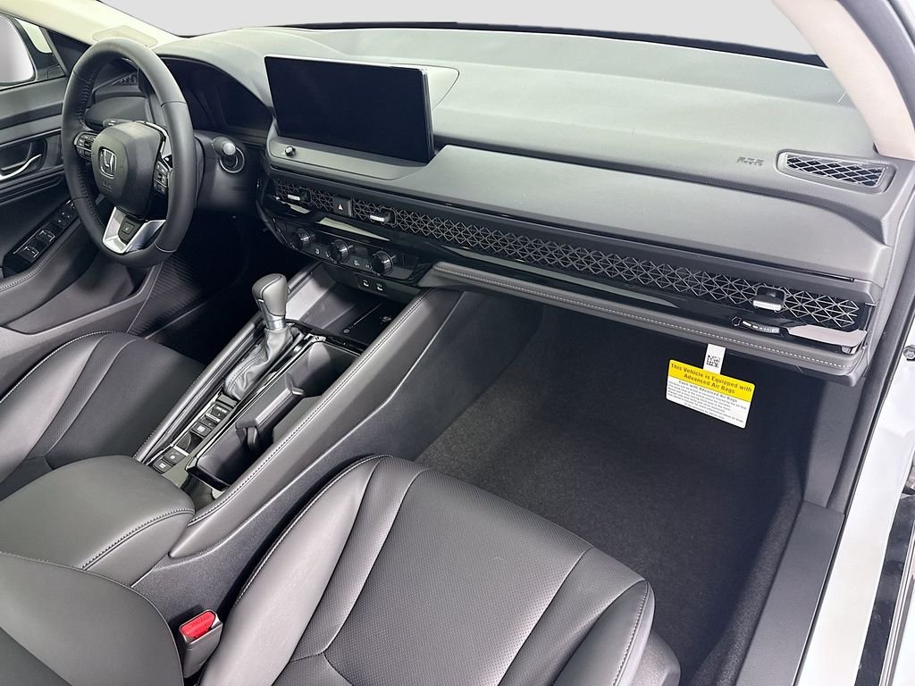 New 2026 Platinum White Pearl Honda Touring image 18