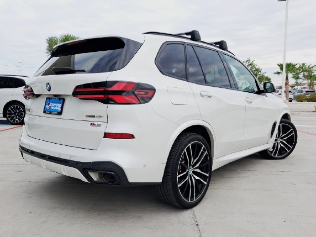 Used 2024 White BMW sDrive40i image 7